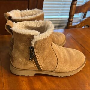 UGG Women's Romely Zip Booties (1123850) Chestnut Size 6